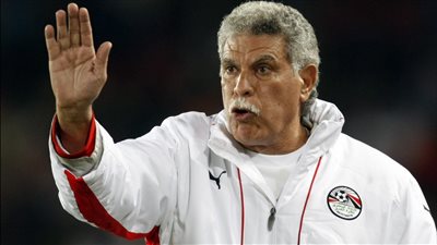 حسن شحاتة يا حبيبنا وحياة كريم ما تسيبنا المعلم يكشف أسرار عن مسيرته الكروية لأول مرة