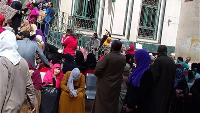 الزحمه علي البنك قفلت الشارع بنك ناصر يعلن خبر عاجل لاصحاب المعاشات جهزو جيوبكم