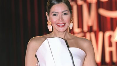 لقاء الخميسي تهز السوشيال ميديا بعد كشفها لديانة والدتها وديانتها