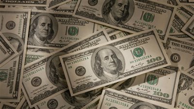 بومان تدعو لرقابة أفضل على البنوك وباول يؤكد رفع الفائدة مرتين