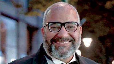 الله أكبر عليه بيومي فؤاد يرد على مقارنته بحسن حسني