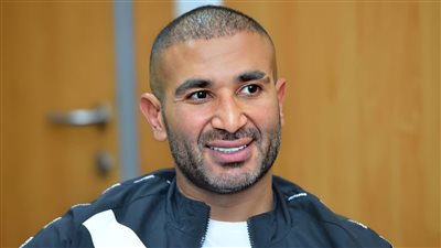 عيب تقول لامرأة اخرسي تطورات جديدة فى خناقة أحمد سعد ومنظمة حفله بتونس