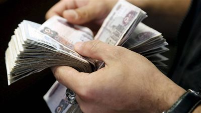 500 جنيه زيادة للمعاشات والموظفين قرارات من الدولة تسعد المصريين