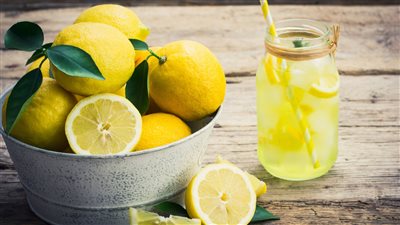 فوائد مذهلة الليمون أبرزها إنقاص الوزن