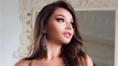 بالصور الراقصة جوهره تشعل السوشيال ميديا بجلسة تصوير جريئه ارتدت فيها روب