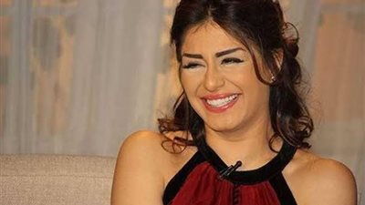 الجميله منه فضالي تودع الصيف بجلسة تصوير مثيره..شاهد