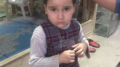 صلي من اجل عودة الطفلة لأهلها ..شير من فضلكم ..طفلة تائهة من أهلها وموجوة في الحسين