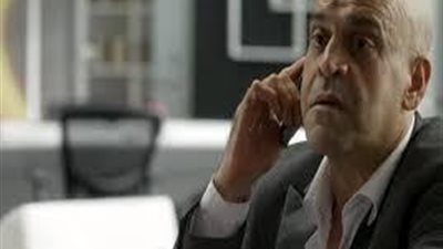 في برنامجه شومان مان ..الفنان محمد شومان يقلد السيسي ويسخر منه بالأداء الحركي