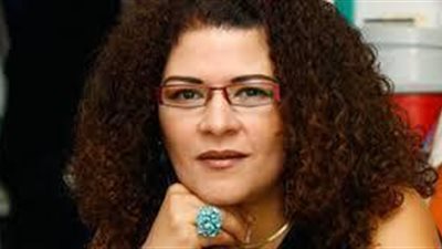 لن يفوتك ..خناقة كبيرة وجدل واسع بين فاطمة ناعوت ومفيدة شيحة حول اختيار العقيدة الدينية