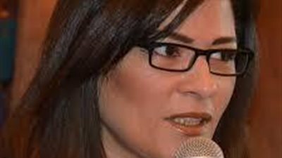 فاطمة ناعوت للرئيس عبد الفتاح السيسي ..إحدى نساء مصر ستدخل السجن قريبًا وتوصل تهنئتك الطيبة إلى زميلاتها السجينات خلف القضبان.