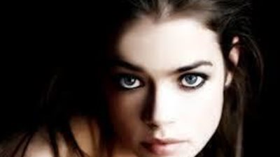 ؟شاركنا برأيك..افكر بخطيبي السابق رغم زواجه من صديقتي