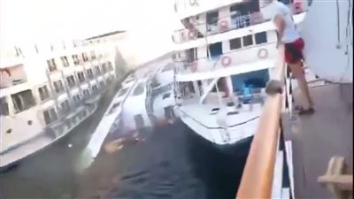 بالفيديو توثيق لحظة غرق فندق عائم بالأقصر تثير الجدل على مواقع التواصل الإجتماعى ومفاجأة جديدة