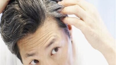 سبع تفسيرات لظهور الشعر الابيض في سن مبكر عند الشباب