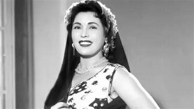 أشهر 10 فنانات تزوجن رجال بعمر أبنائهن..أبرزهم تحية كاريوكا وهيفاء وهبي ومى كساب