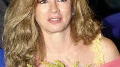 فنانين عانواخلال مشوارهم الفني من أمراض السرطان والقلب منهم مديحة كامل ونور الشريف ومحمود عبد العزيز وفاروق الفيشاوي