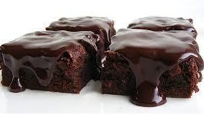 بالخطوات والمقادير..كيكة شيكولاتة صيامي ..مش هتاخد منك وقت