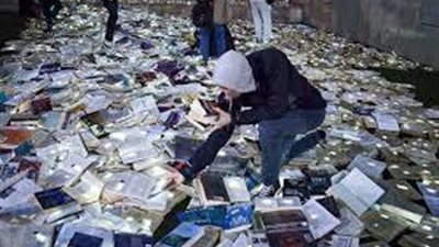 بالصورة ..استراليا تضع الكتب بالمجان لمن يريد القراءة