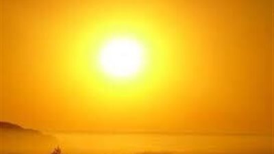 بالصورة ظاهرة فلكية غريبة لأول مرة ..ظهور 3 شموس في السماء