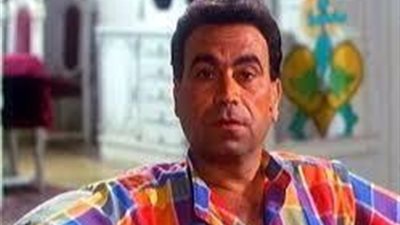 بالفيديو ..ملف عن الكومبارس في السينما..ممثل لم يمتلك أجرة الميكروباص وممثلة تتسول لسداد ديونها