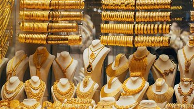 اشتري ذهبك وانت مطمن مفاجآت جديدة في أسعار الذهب في بداية تعاملاته اليوم في الأسواق