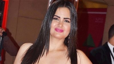 مش هاتصدق كيف ظهرت سما المصري في مهرجان القاهره السينمائي وتخطف الأنظار باطلاله غريبه ومثيره