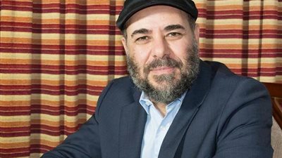 الإخواني طارق الزمر يعلق على خطف الطائرة المصرية