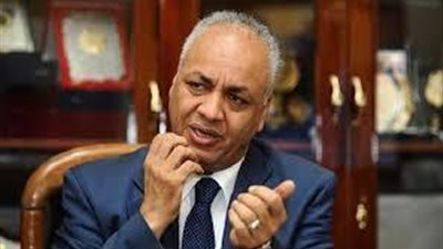 شاهد ماذا كتب مصطفى بكري عن الطائرة المختطفة عبر تويتر