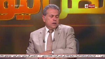 بالفيديو | توفيق عكاشة- مراتك تبقى خابطة كيلو موز وتقولك أنا تخنت وعايزة أروح -الجيم