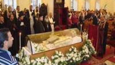 بدلاً من أن يصلى صلاة الراقدين صلى صلاة اوشية المرضى فأيقظ طفلاً من الموت بعد حالة هياج داخل الكنيسة