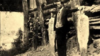 بالصور | فتح ذراعيه لحظة إعدامه وصرخ فليحيا المسيح الملك .. تعرف علي ميغيل أوغسطين شهيد المكسيك