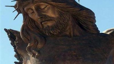 بالصور ..تمثال السيد المسيح المكسور الذي جلب آلاف من السياح في المكسيك