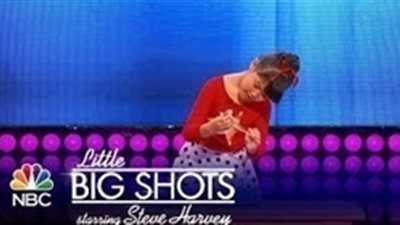 بالفيديو.. فتاة عمرها 5 سنوات تنوم الحيوانات مغناطيسيا