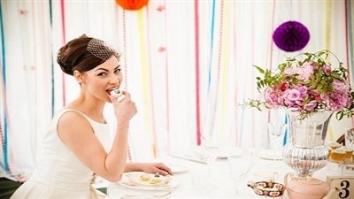 احذري من تناول هذه الأطعمة يوم زفافك