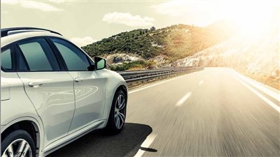 رغم ارتفاع الأسعار لا تزال أرخص سيارة بالسوق المصري شوف مميزات السيارة مرسيدس B200 2023