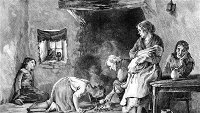 استخدام البول في تنظيم الملابس وغسل الأسنان بالطباشير لتنظيفها تعرف على اغرب العادات للنساء قديما