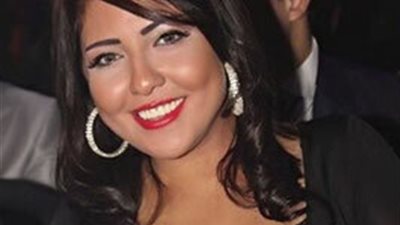 مي كساب تحتفل بعيد ميلاد أوكا بطريقة رومانسية