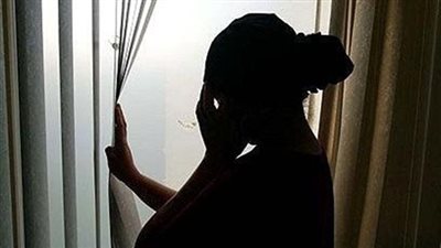 زورت سن ابنتها وزوجتها لثرى سعودي بعقد عرفي دون علم والدها»