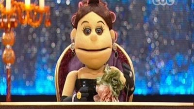 فيديو| أبلة فاهيتا تسخر من حادث اختطاف الطائرة فسح المصريين