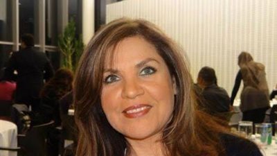 الجنون يصيب الاخوانيه ايات عرابي بعد إقامة أول قداس في السعوديه والمفاجئه تهاجم هذا الشيخ باقسي الألفاظ