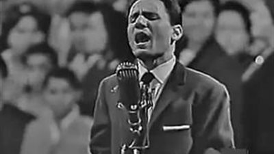 بالفيديو ..اتهامات تلاحق عبد الحليم حافظ باعتناقه المسيحية بعد غناؤه أغنية المسيح