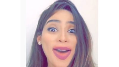 الفنانة زينة تغني لأحمد عز ..أنا واحدة شريرة وقوية بشكل ساخر ومضحك جداً ..شاهد رد فعل سميرة سعيد