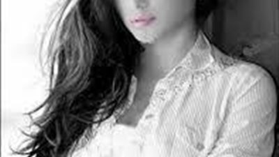 شاركنا برأيك ..أنا في مصيبة كبيرة ..اختي بتبعت صور فاضحة لشاب بتحبه أكبر منها بـ 20 سنة ..اتصرف ازاى ؟