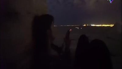 بالفيديو | للكبار فقط +18 أحمد موسي يعرض فيديو لسائح دنيماركي يصعد مع صديقته لاعلي الهرم الاكبر و يصورون فيلم اباحي