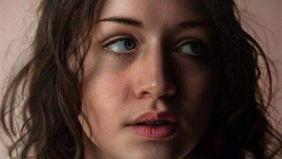 فتاة إيطالية قامت بسرقة مبلغ 600 يورو من رسام إيطالي مشهور جداً ولكن الرسام حصل على مبلغ 150 الف يورو بطريقة خاصة