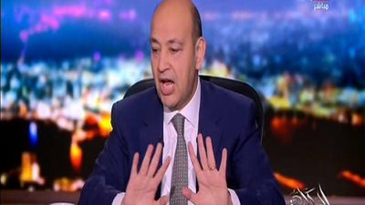 بالفيديو | شاهد شجار بين عمرو اديب وفريق الاعداد علي الخروج لفاصل ... هو انا بعمل الحاجات دي لقناه تاني مثلا