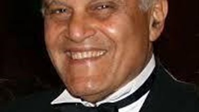 مجدي يعقوب جاء من اسوان لـ ينقذ حياة ابنة بائع شاى ويدفع التكاليف على حسابه