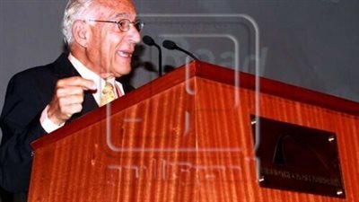 فاروق البازعن الضجة المثارة حول جزيرتي تيران وصنافير