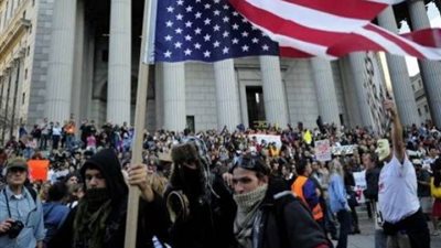 الشرطة الأمريكية توقف نحو 100 متظاهر أمام الكونجرس