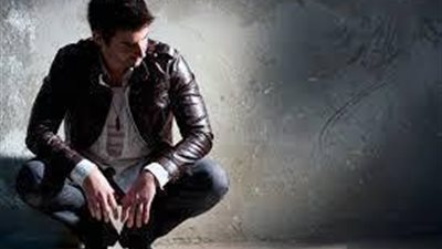 شاركنا برأيك ..عايز اسيبها عشان رجليها شكلها وحش ؟