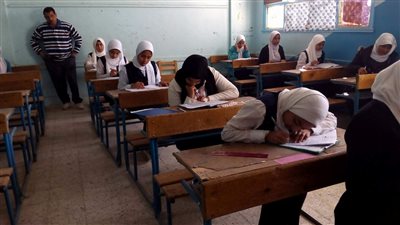 التعليم تزف قرار سعيد للطلاب وتفاصيل جديدة بشأن امتحانات الترم الأول 2024